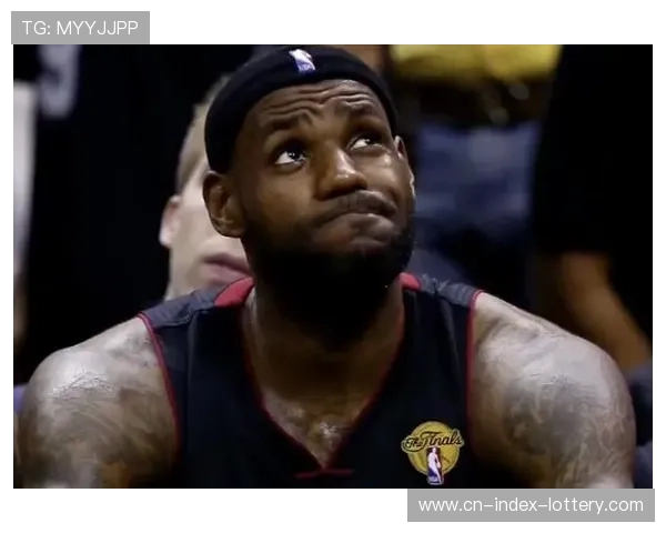 波什回忆詹姆斯离开热火，官宣前十分钟短信告知决定