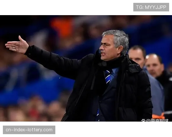 历史回顾:穆里尼奥的防守遗产,如何在今日罗马与西汉姆联身上体现差异